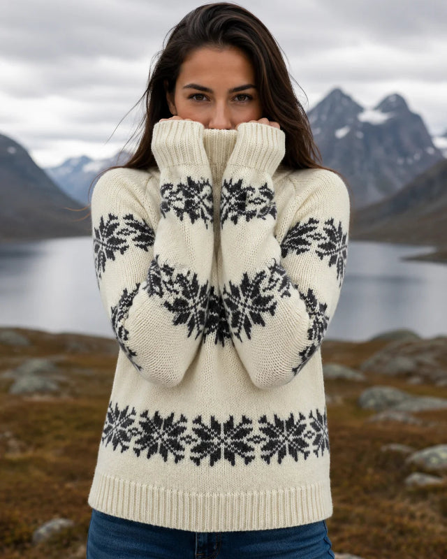 Icelandic jumper fitted with turtleneck of 100% pure wool