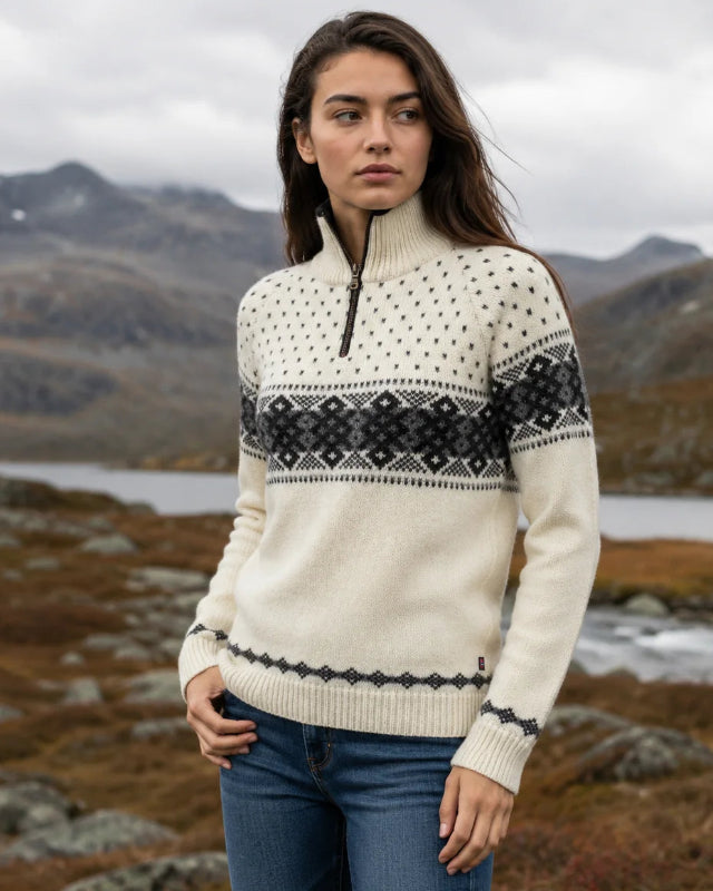 Womens Jumper with zip of 100% pure norwegian wool, off-white